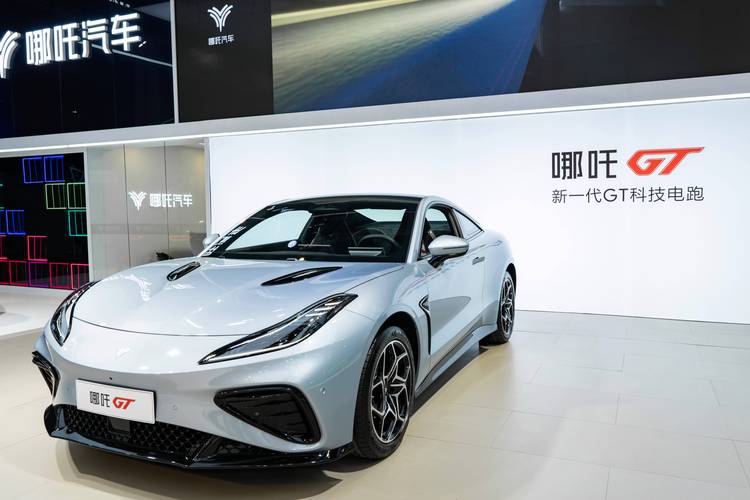 佛山顺德区弘凌裕企业管理咨询哪吒汽车在智能汽车领域的表现，领途汽车在新能源汽车市场中的影响力